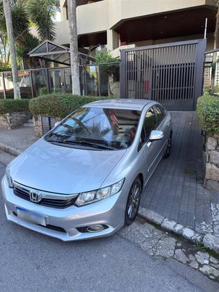 HONDA CIVIC 2.0 LXR 16V FLEX 4P AUTOMÁTICO HONDA CIVIC 2.0 LXR 16V FLEX 4P AUTOMÁTICO